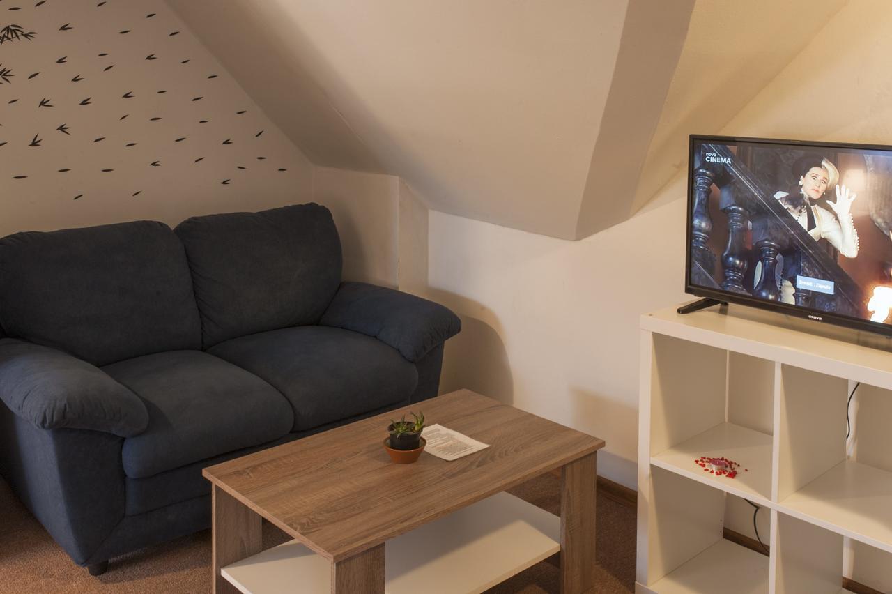 Penzion U Nádraží Horšovský Týn Exterior foto