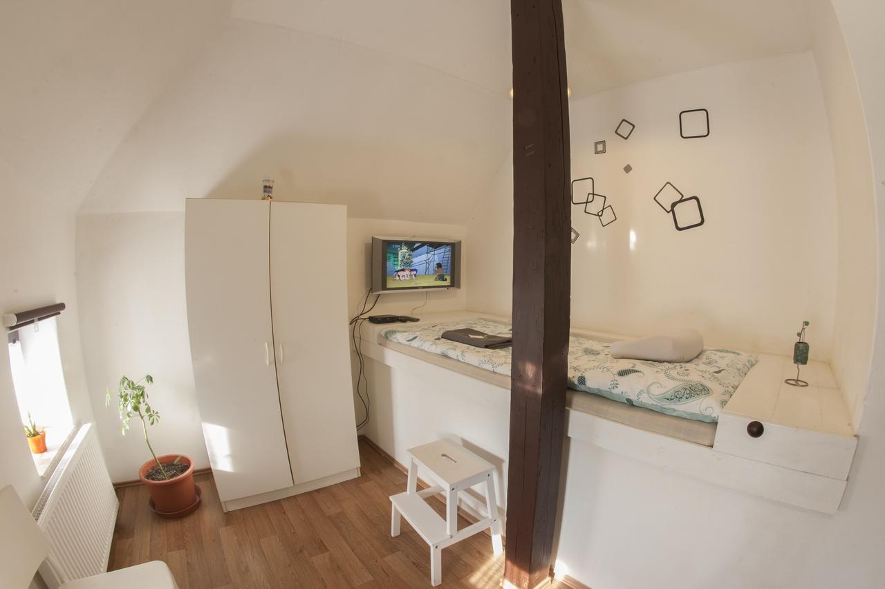 Penzion U Nádraží Horšovský Týn Exterior foto