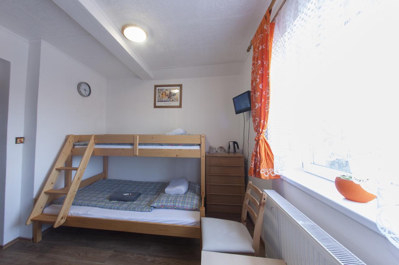 Penzion U Nádraží Horšovský Týn Exterior foto